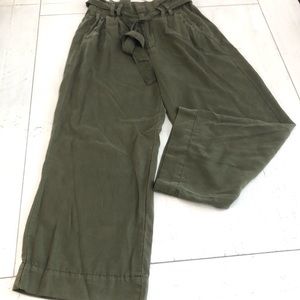 NWT Velvet Heart Olive Cropped Wide Leg Pants Sz S Paper-bag Pleats and Pockets